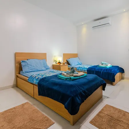 아파트 New Spacious 3 Bdr 2 Bth Bugibba S 세인트폴스베이
