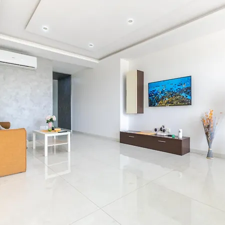 Appartement New Spacious 3 Bdr 2 Bth Bugibba S