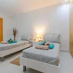 New Spacious 3 Bdr 2 Bth Bugibba S *