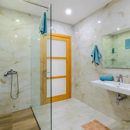 New Spacious 3 Bdr 2 Bth Bugibba S Apartment