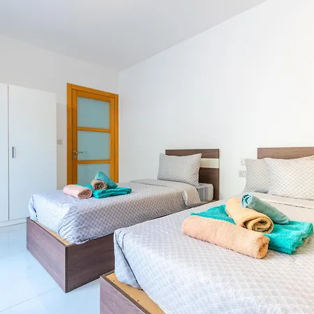 New Spacious 3 Bdr 2 Bth Bugibba S St. Paul's Bay