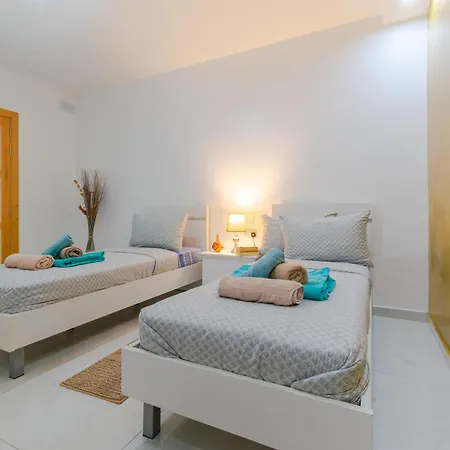 New Spacious 3 Bdr 2 Bth Bugibba S *