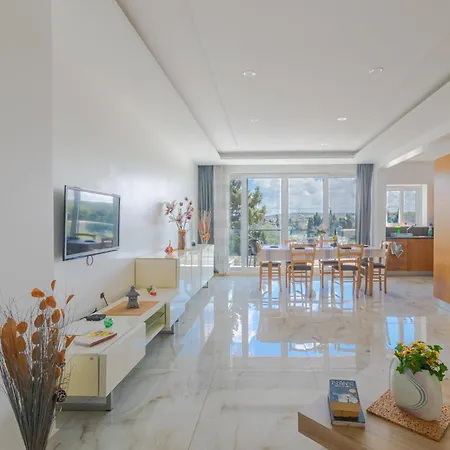 New Spacious 3 Bdr 2 Bth Bugibba S St. Paul's Bay