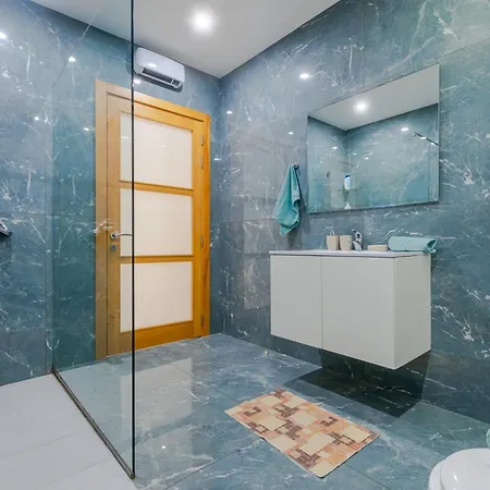 New Spacious 3 Bdr 2 Bth Bugibba S * St. Paul's Bay