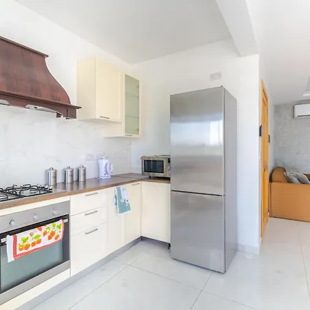 New Spacious 3 Bdr 2 Bth Bugibba S Apartment St. Paul's Bay