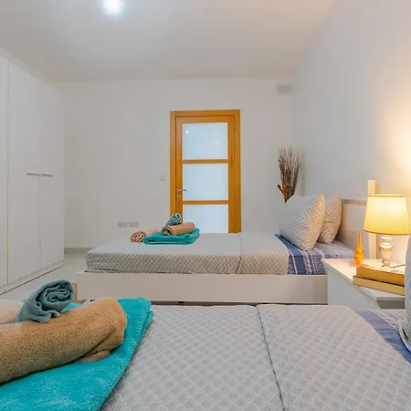 Apartment New Spacious 3 Bdr 2 Bth Bugibba S St. Paul's Bay