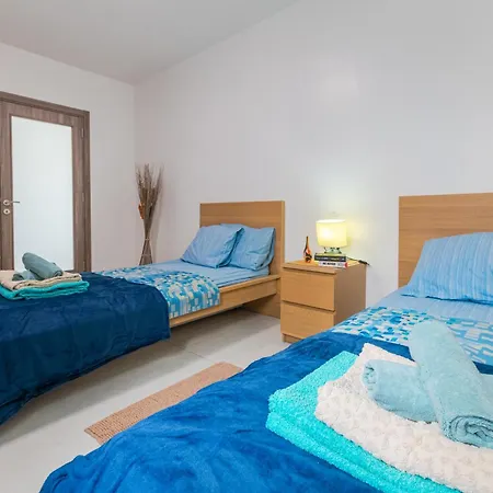 New Spacious 3 Bdr 2 Bth Bugibba S St. Paul's Bay