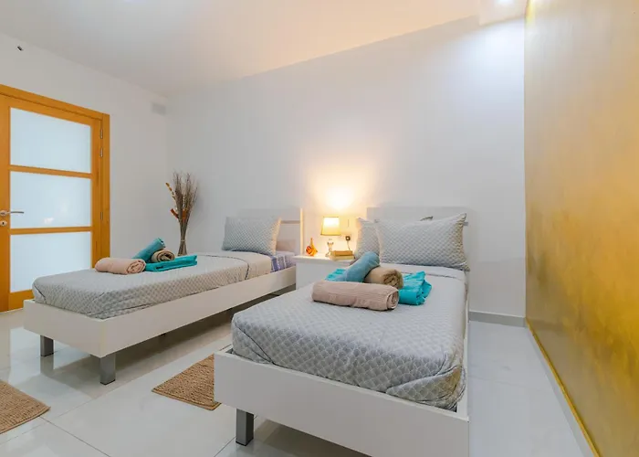 New Spacious 3 Bdr 2 Bth Bugibba S *