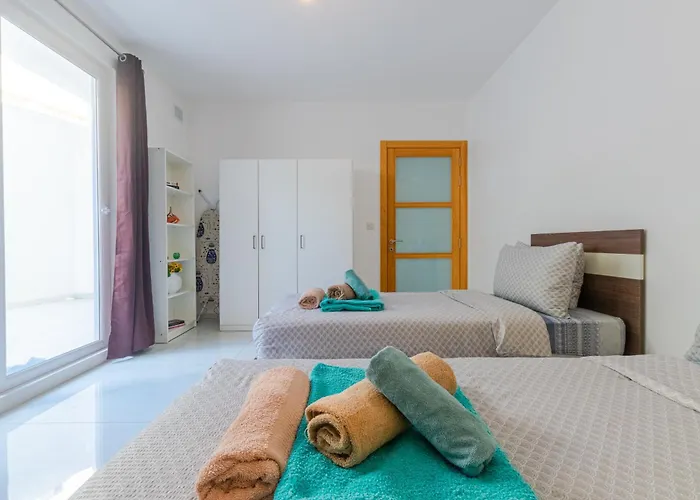 New Spacious 3 Bdr 2 Bth Bugibba S Apartament