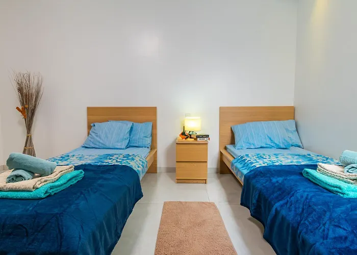 New Spacious 3 Bdr 2 Bth Bugibba S Сент-Полс-Бей