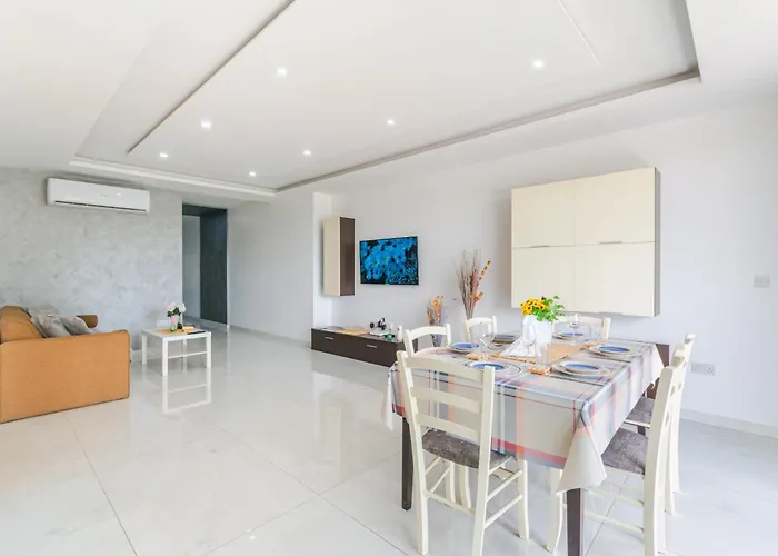 New Spacious 3 Bdr 2 Bth Bugibba S Apartament St. Paul's Bay