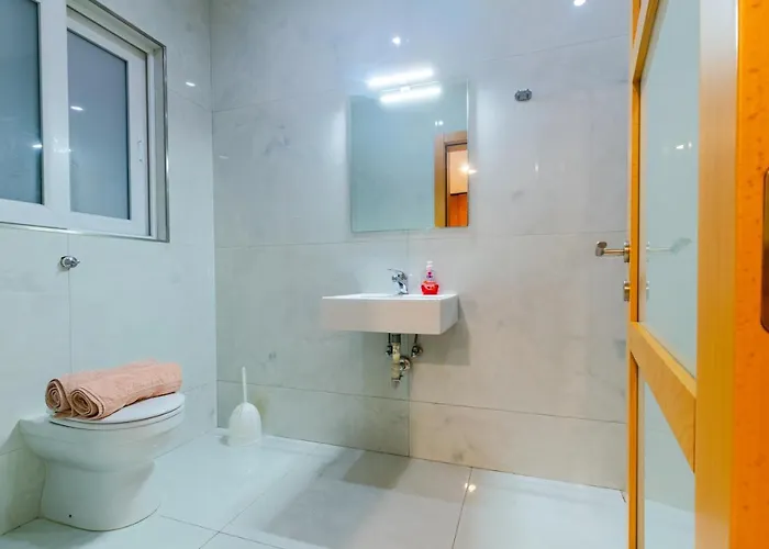 New Spacious 3 Bdr 2 Bth Bugibba S *