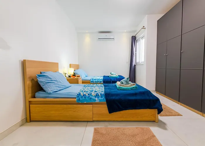 New Spacious 3 Bdr 2 Bth Bugibba S *