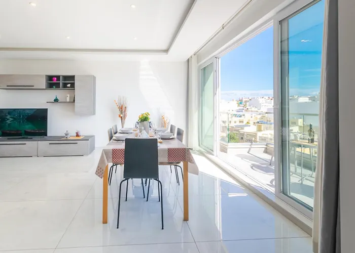 New Spacious 3 Bdr 2 Bth Bugibba S Apartamento *